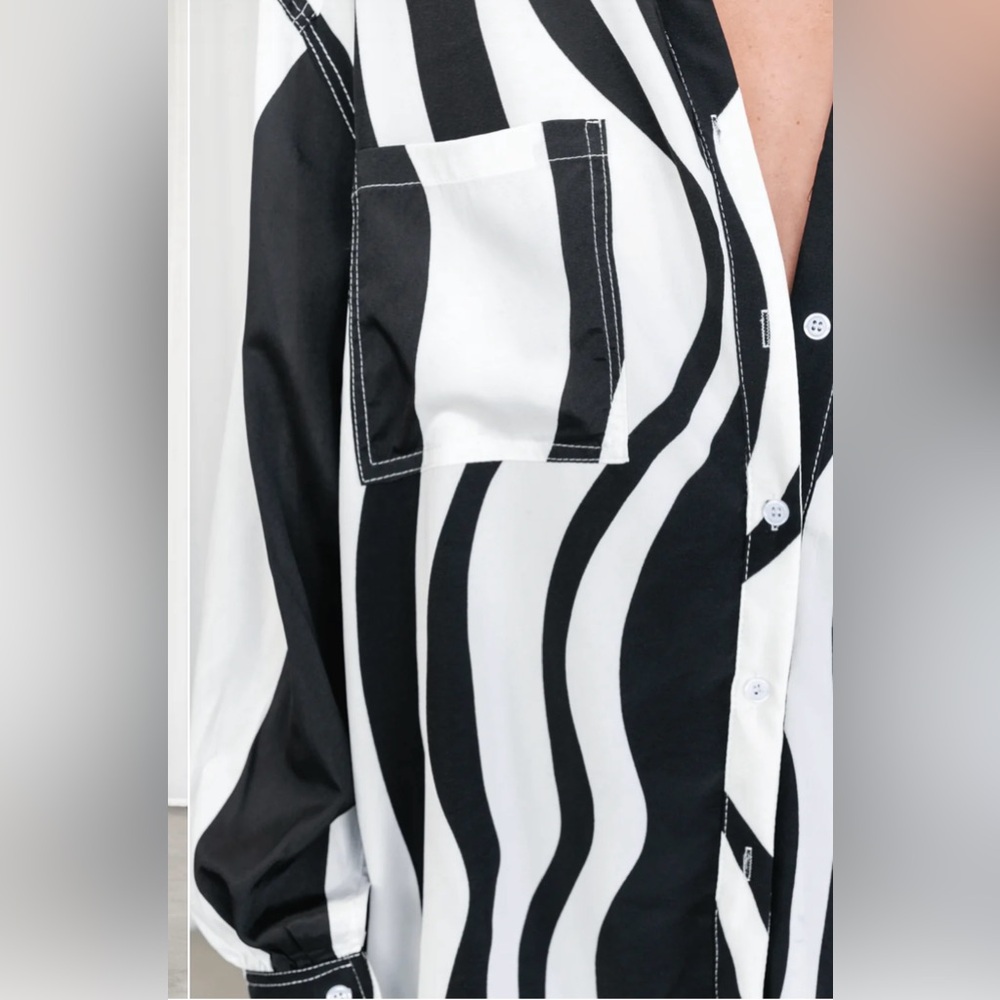 Charcoal Brand Black/White Oversized long sleeve Blousr - Picture 7 of 10